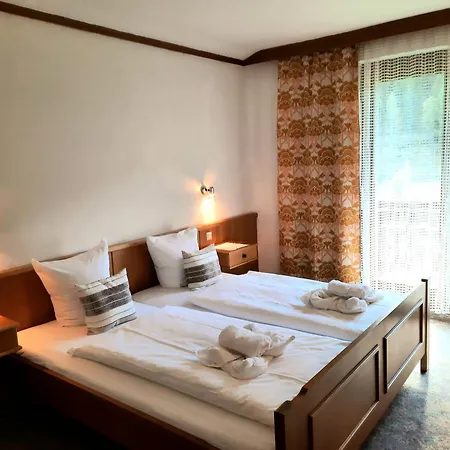 Edenhof Apartment *