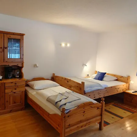 Edenhof Апартаменти *