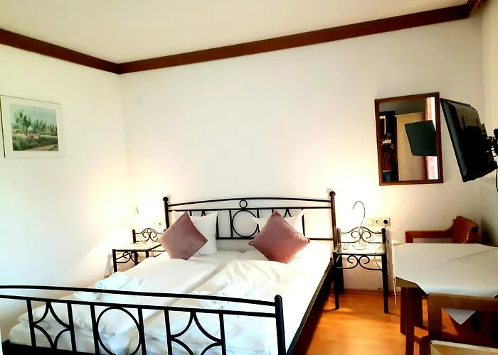 Edenhof Апартаменти *