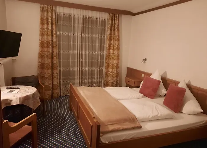 Edenhof Апартаменти *