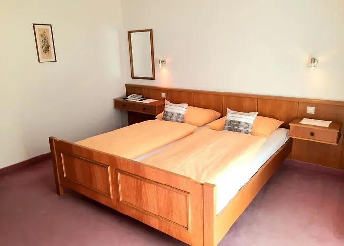 Edenhof Бад-Кляйнкірхгайм